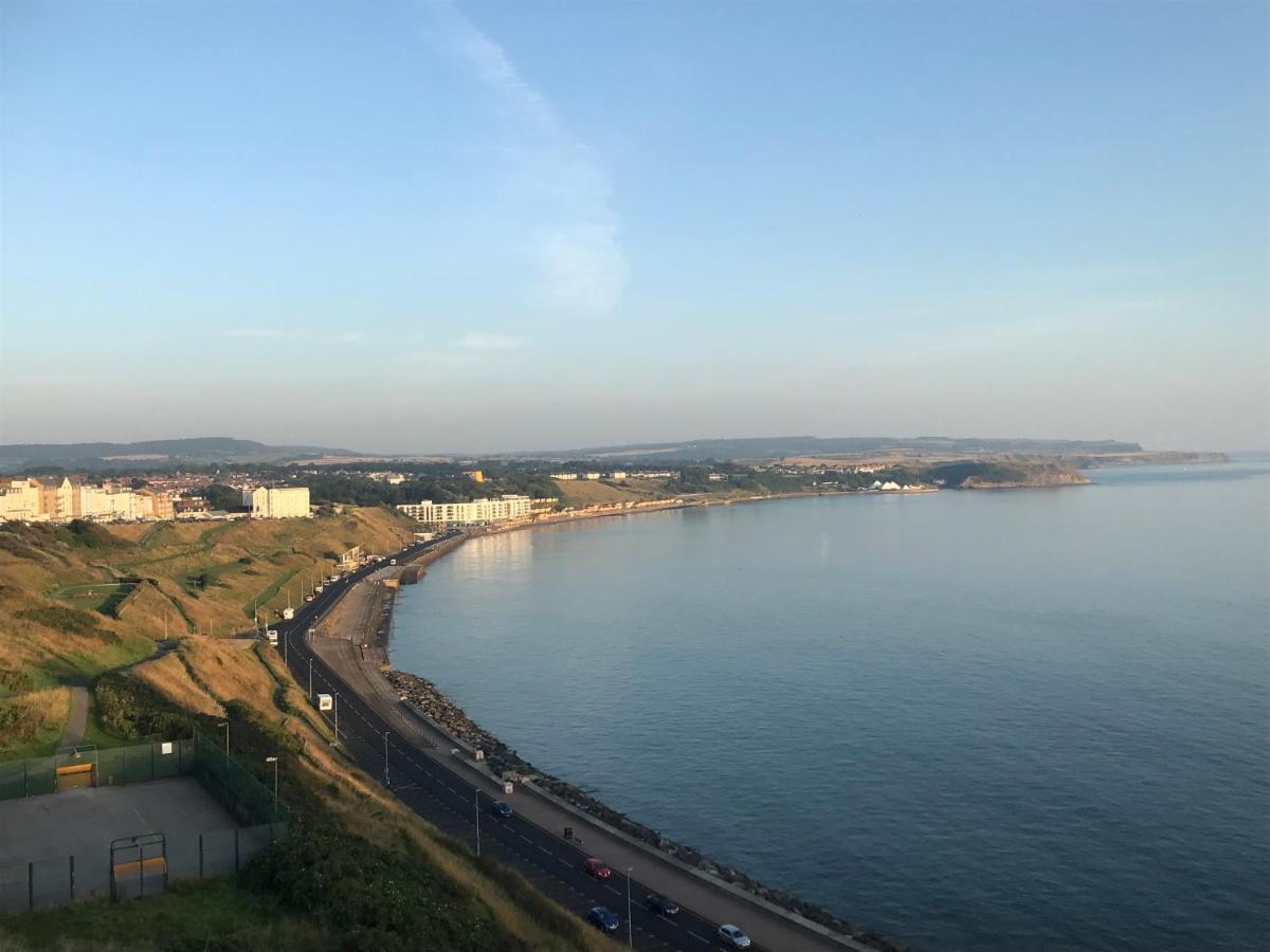 Denelea - Stunning Sea Views! Scarborough Exterior photo