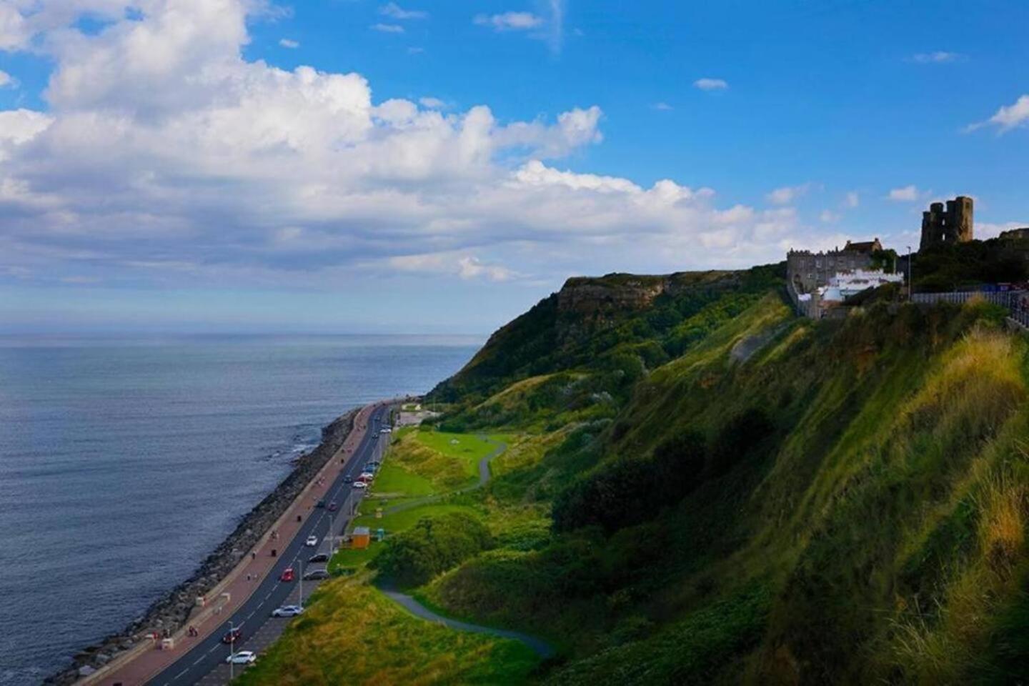 Denelea - Stunning Sea Views! Scarborough Exterior photo